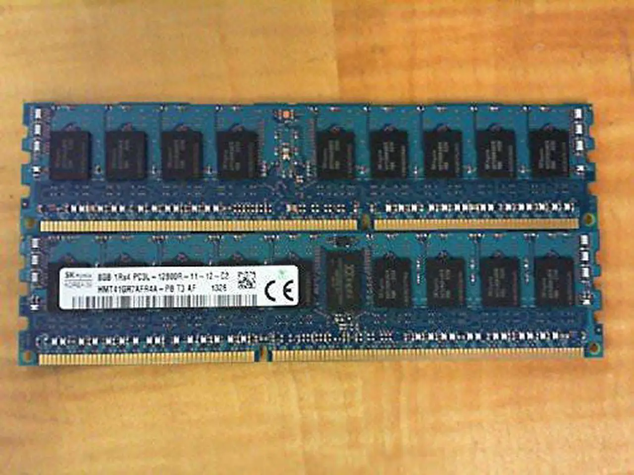 Main image of HYNIX HMT41GR7AFR4A-PB 8GB SERVER DIMM DDR3 PC12800(1600) REG ECC 1.35v 1RX4 240P 1024MX72 1GX4 CL11