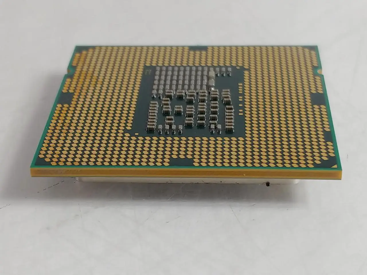 Alt view image 6 of 6 - Intel Core i3 i3-550 3.2GHz 2.5 GT/s LGA 1156/Socket H  SLBUD