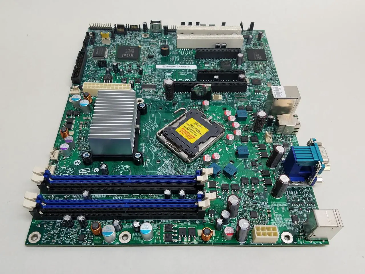 Alt view image 6 of 9 - INTEL S3200Sh Ssi Teb Entry Server Board  Socket 775  1333Mhz Fsb  8Gb (Max) Ddr2 Sdram Support