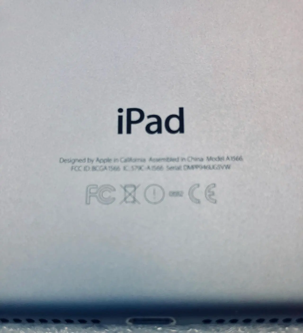 Alt view image 11 of 13 - Apple iPad Air 2 64GB Retina Display 9.7" MGKL2LL/A WiFi Space Gray