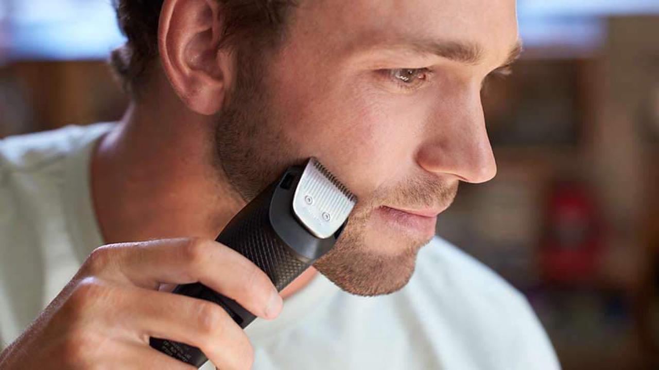 Alt view image 7 of 7 - Philips Norelco Beard & Stubble Trimmer Series 3000, BT320/4, Black