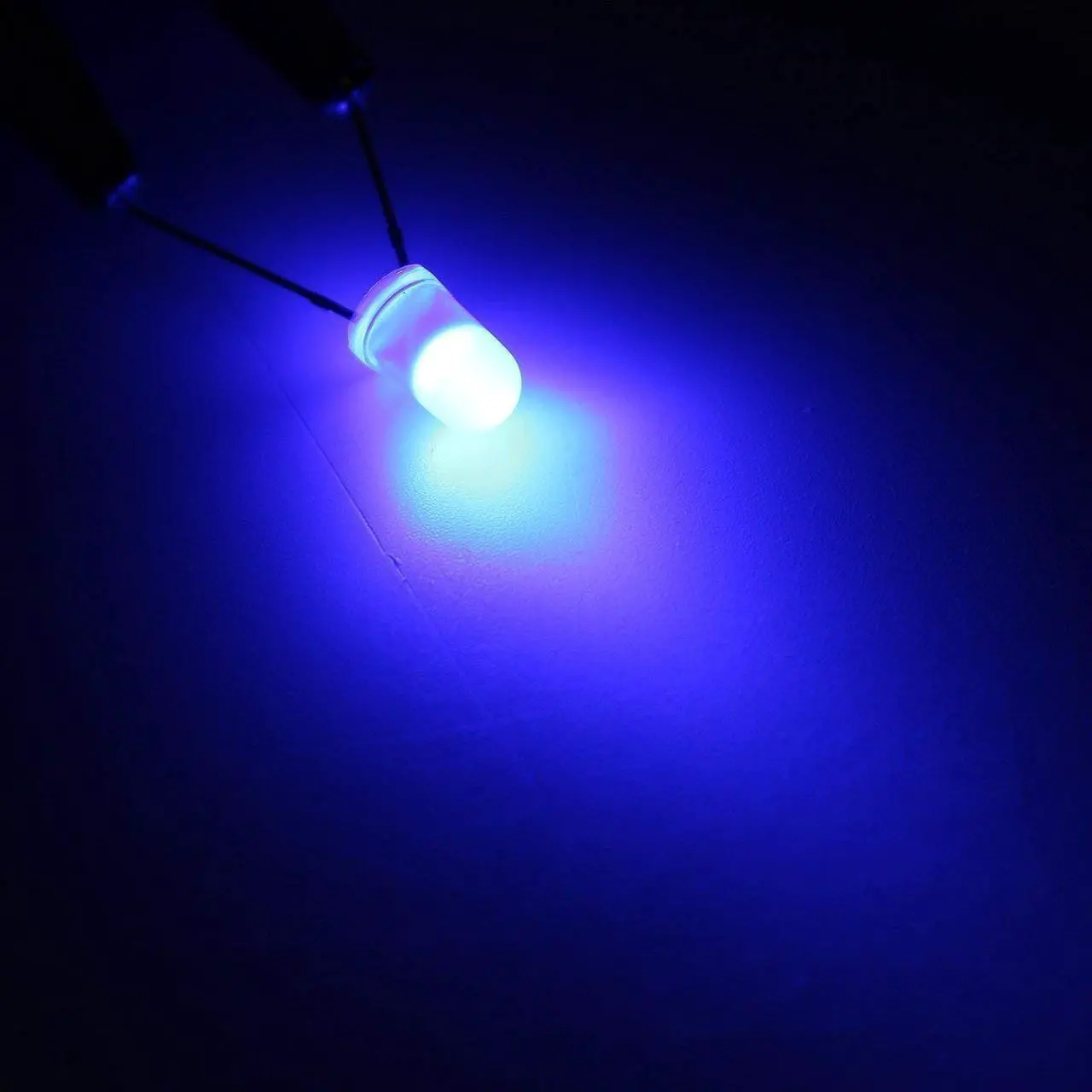 Alt view image 6 of 7 - Lampu LED Diode Pemancar, 300X5 Mm Berwarna/Jelas/Susu 2pin Bulat Kepala LED Kuning Merah Biru Hijau Putih Berbagai Macam PERANGKAT UNTUK ARDUINO diy (5 Warna X 60 Pcs)