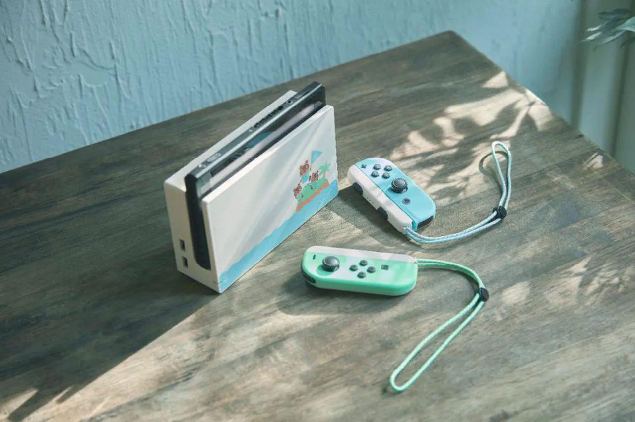 Alt view image 6 of 6 - Nintendo Switch - Animal Crossing:  Horizons Edition | Switch console| Switch dock| Joy-Con (L) and Joy-Con (R)| Joy-Con wrist straps | Special Edition