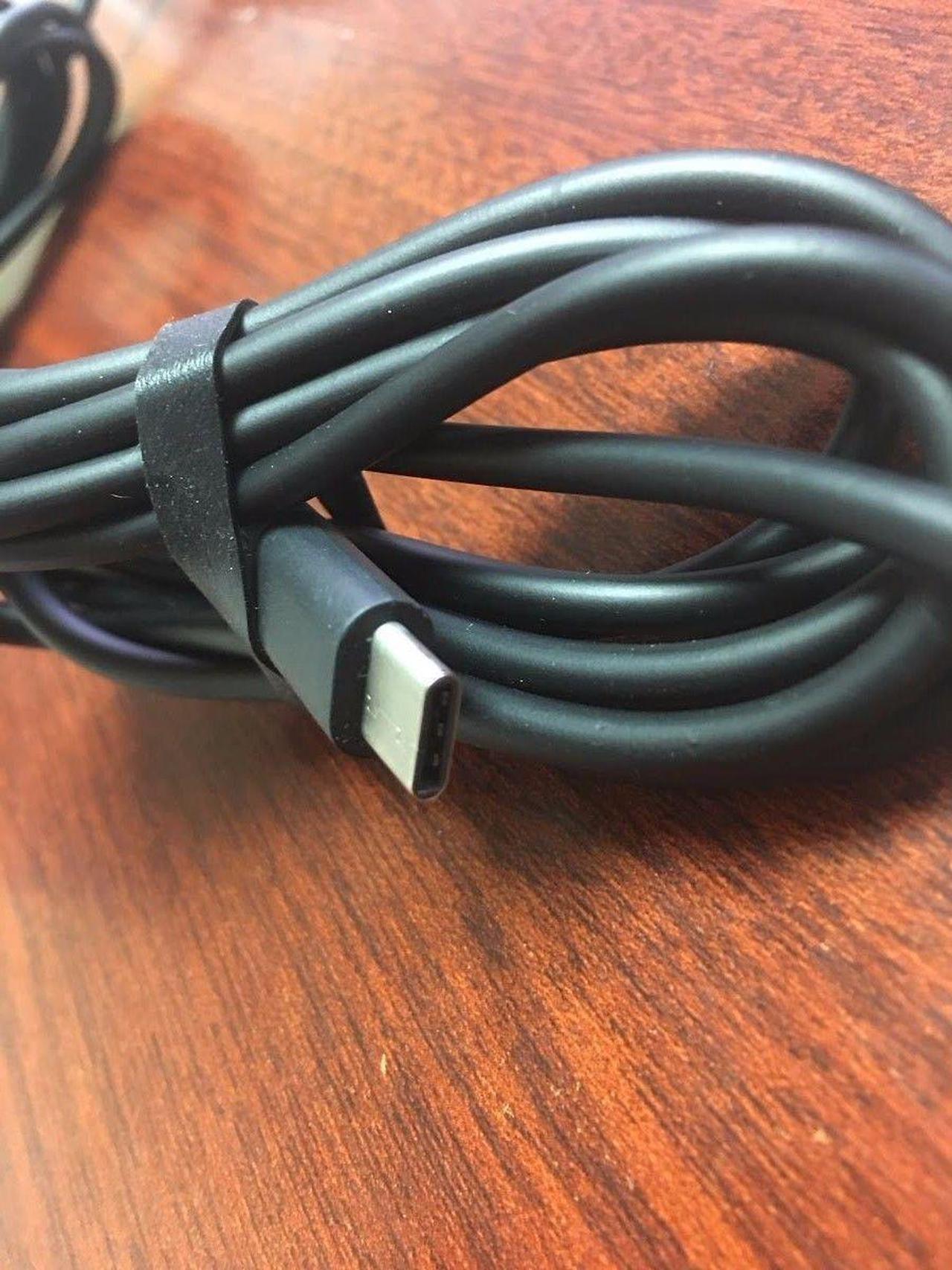 Alt view image 8 of 16 - Motorola TurboPower 15W USB Type-C Wall Charger - Universal - SPN5913A