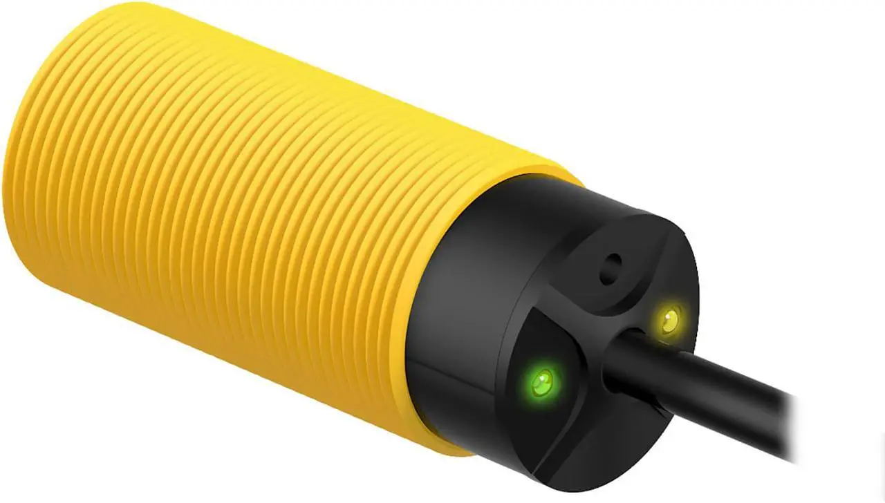 Main image of BANNER S30SN6R 30mm Plastic Threaded Barrel Sensor New