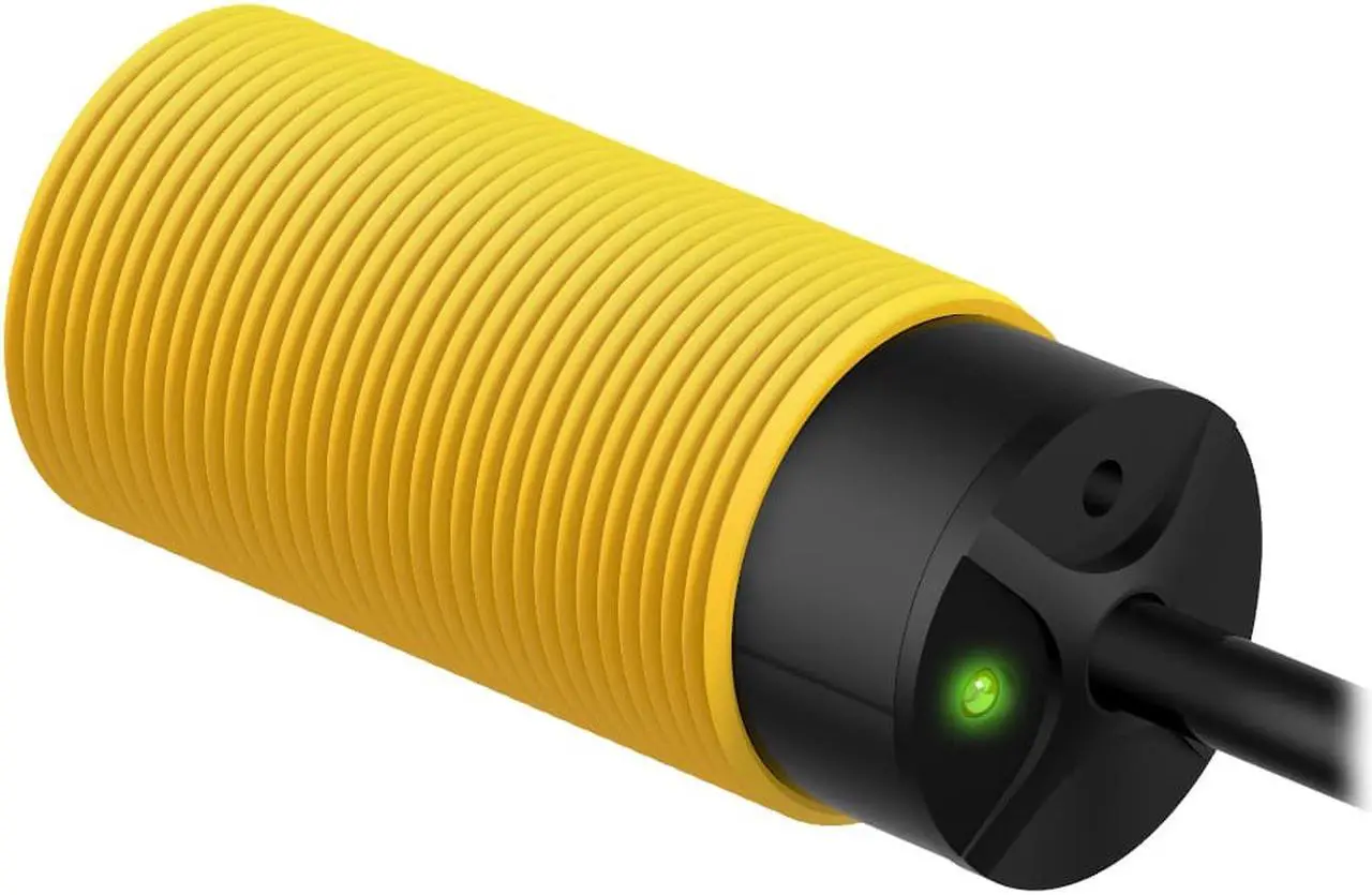 Main image of BANNER S306E 30mm Plastic Threaded Barrel Sensor New