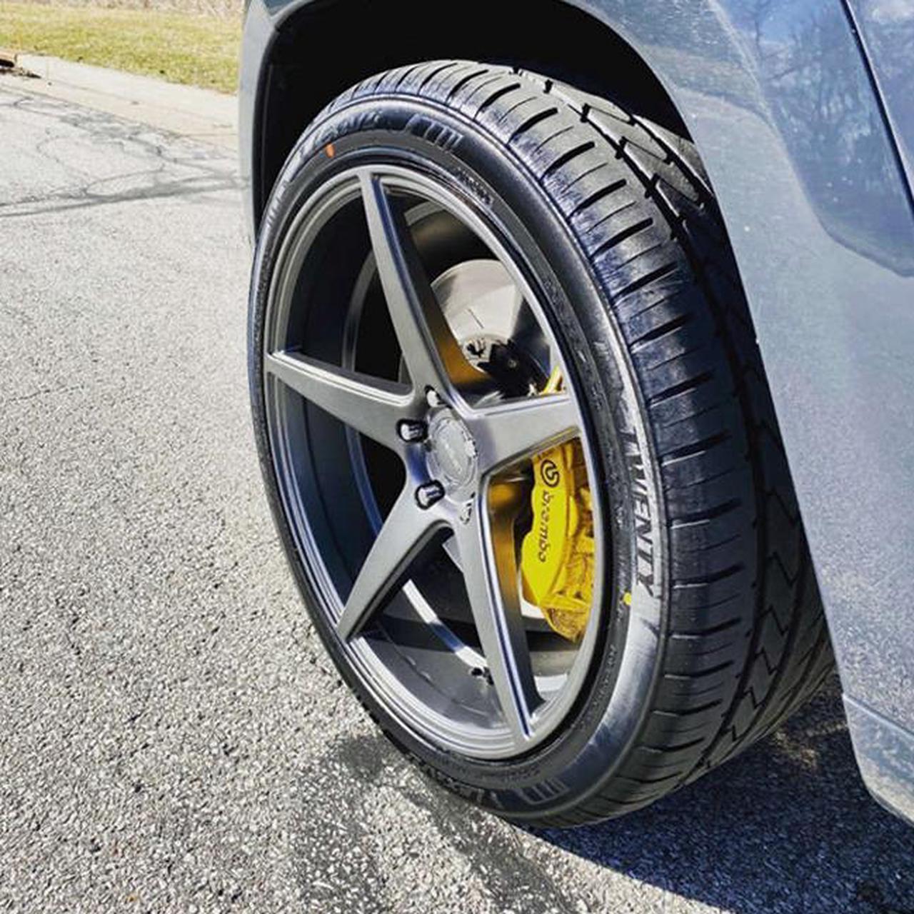 Alt view image 5 of 7 - 405/25R24 ZR 116W XL - Lexani LX-TWENTY High Performance All Season Tire
