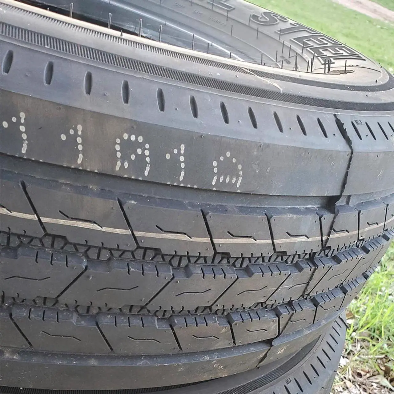 Alt view image 2 of 3 - 235/85R16 132/127N G (14 Ply) - Gladiator All Steel Highway All Season Tire