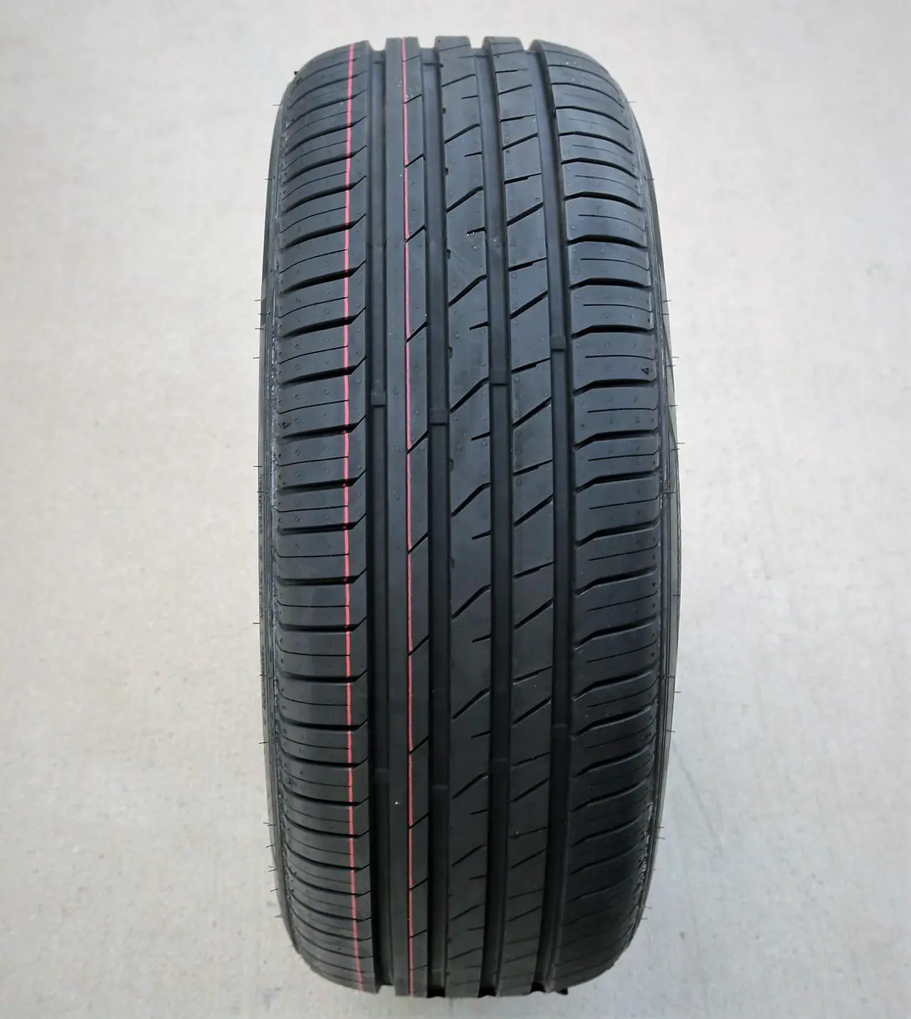 Alt view image 4 of 8 - Radar Dimax E-Sport 1 215/60R16 99V Summer Tire