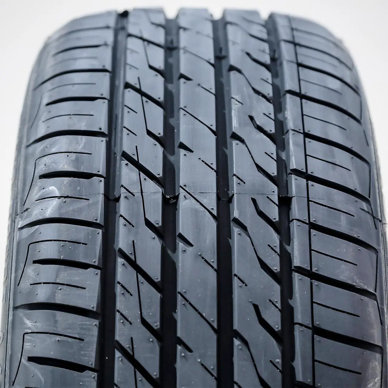 Alt view image 3 of 7 - 265/30R22 ZR 97W XL - Arroyo Grand Sport A/S High Performance All Season Tire