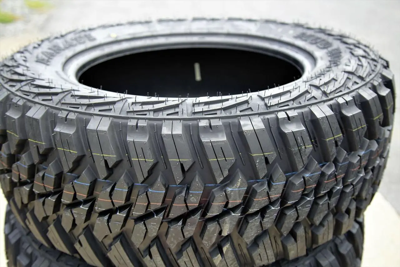 Alt view image 6 of 7 - 265/70R17 121/118Q E (10 Ply) - Kanati Mud Hog M/T Mud Tire