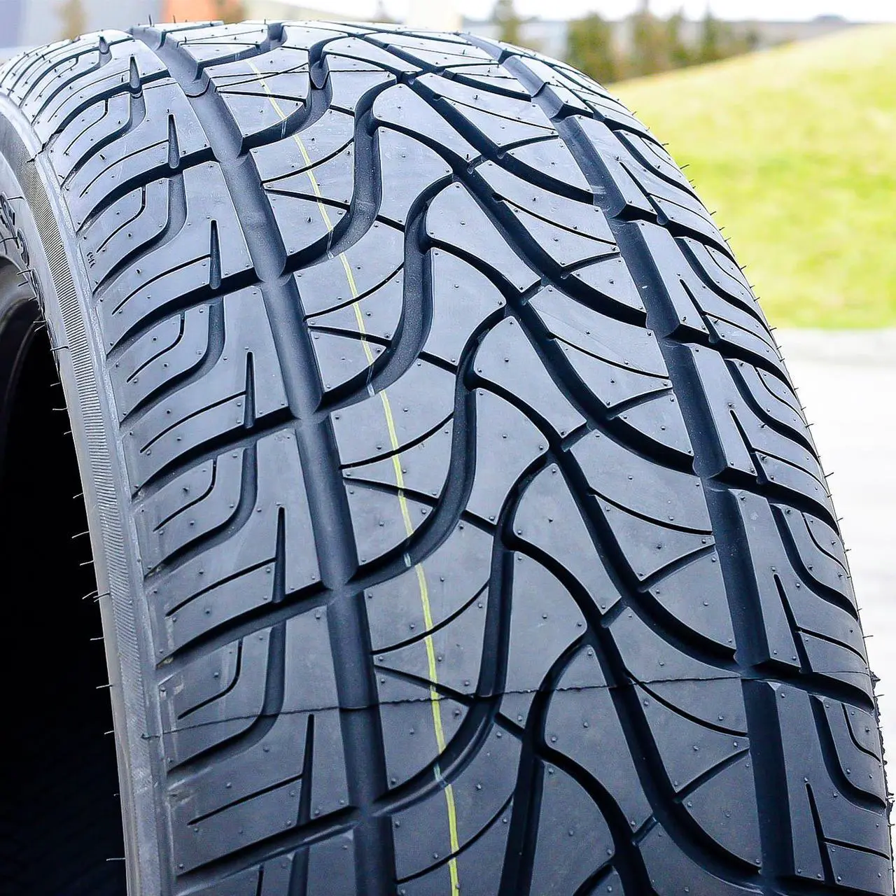 Alt view image 2 of 7 - 315/40R26 120V XL - Fullway HS288 Performance All Season Tire