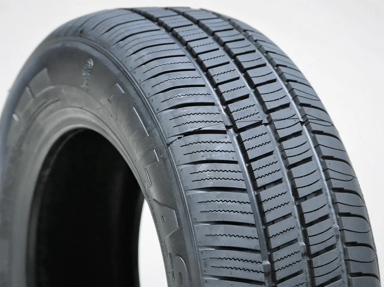 Alt view image 3 of 7 - Atlas Force HP Performance All Season Tire - 195/50R15 82H
