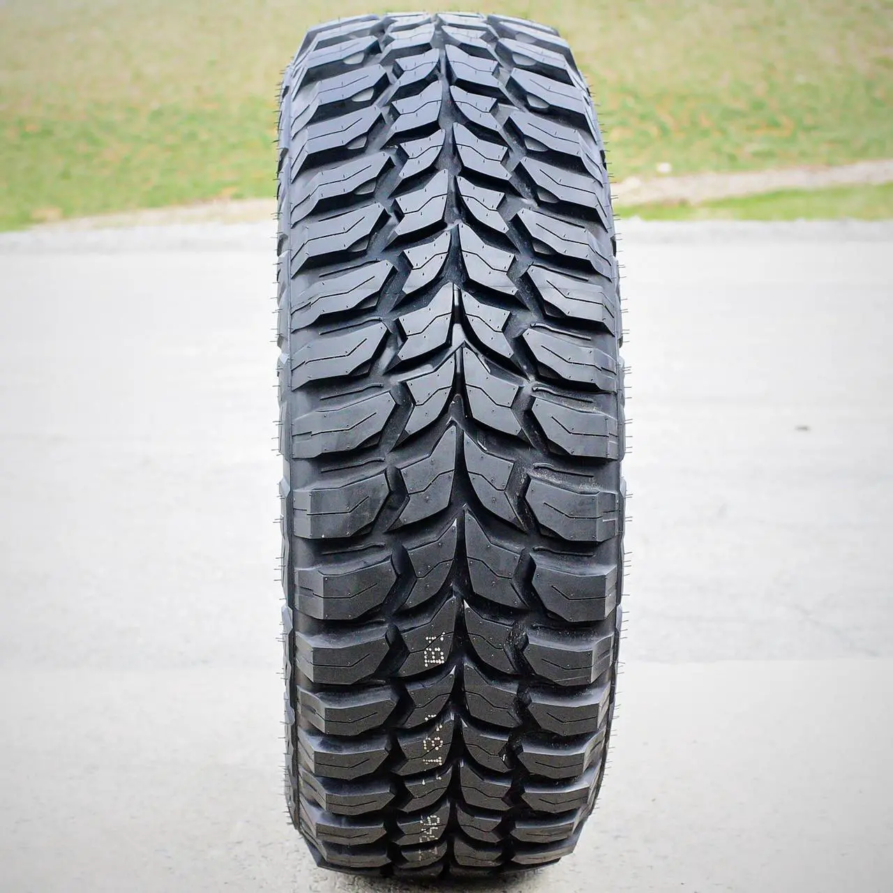 Alt view image 3 of 7 - 305/55R20 121/118Q E (10 Ply) - Crosswind M/T Mud Tire