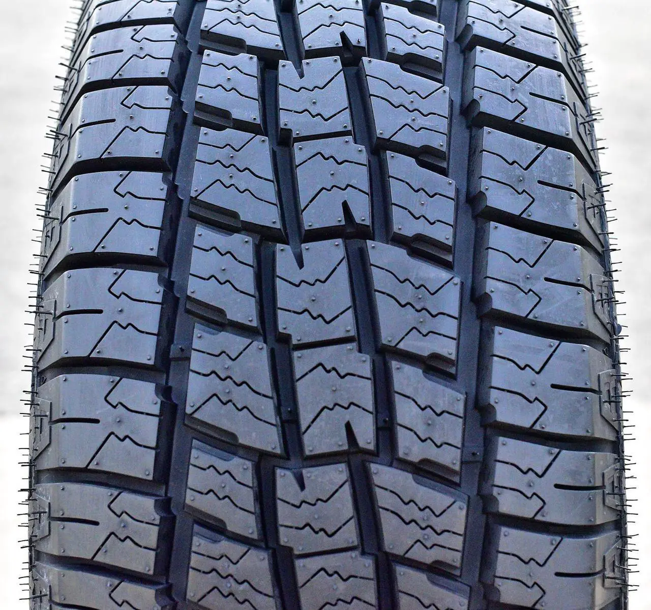 Alt view image 5 of 7 - 265/70R16 121/118S E (10 Ply) - Landgolden LGT57 A/T All-Terrain Tire