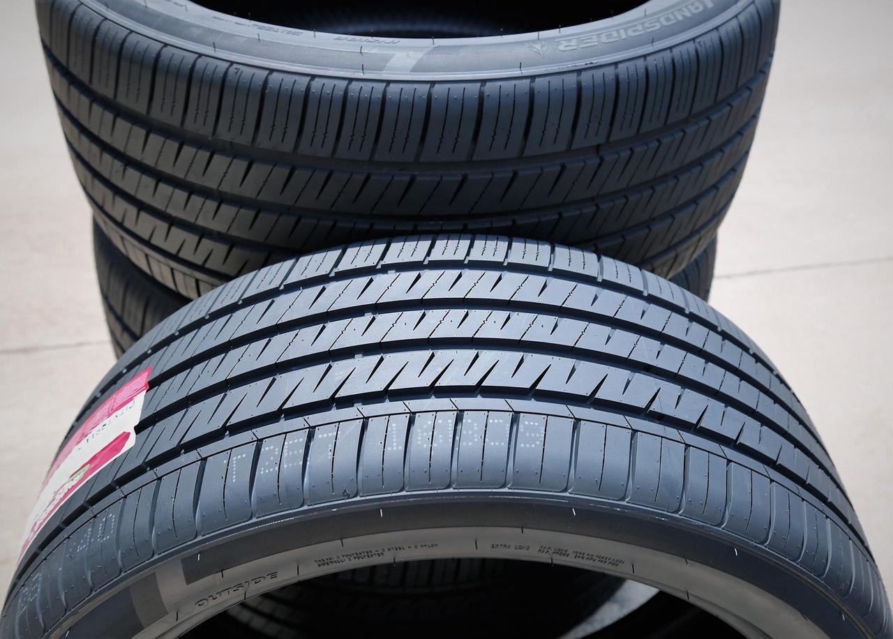 Alt view image 7 of 7 - 255/40R19 ZR 100W XL - Landspider Citytraxx H/P High Performance All Season Tire