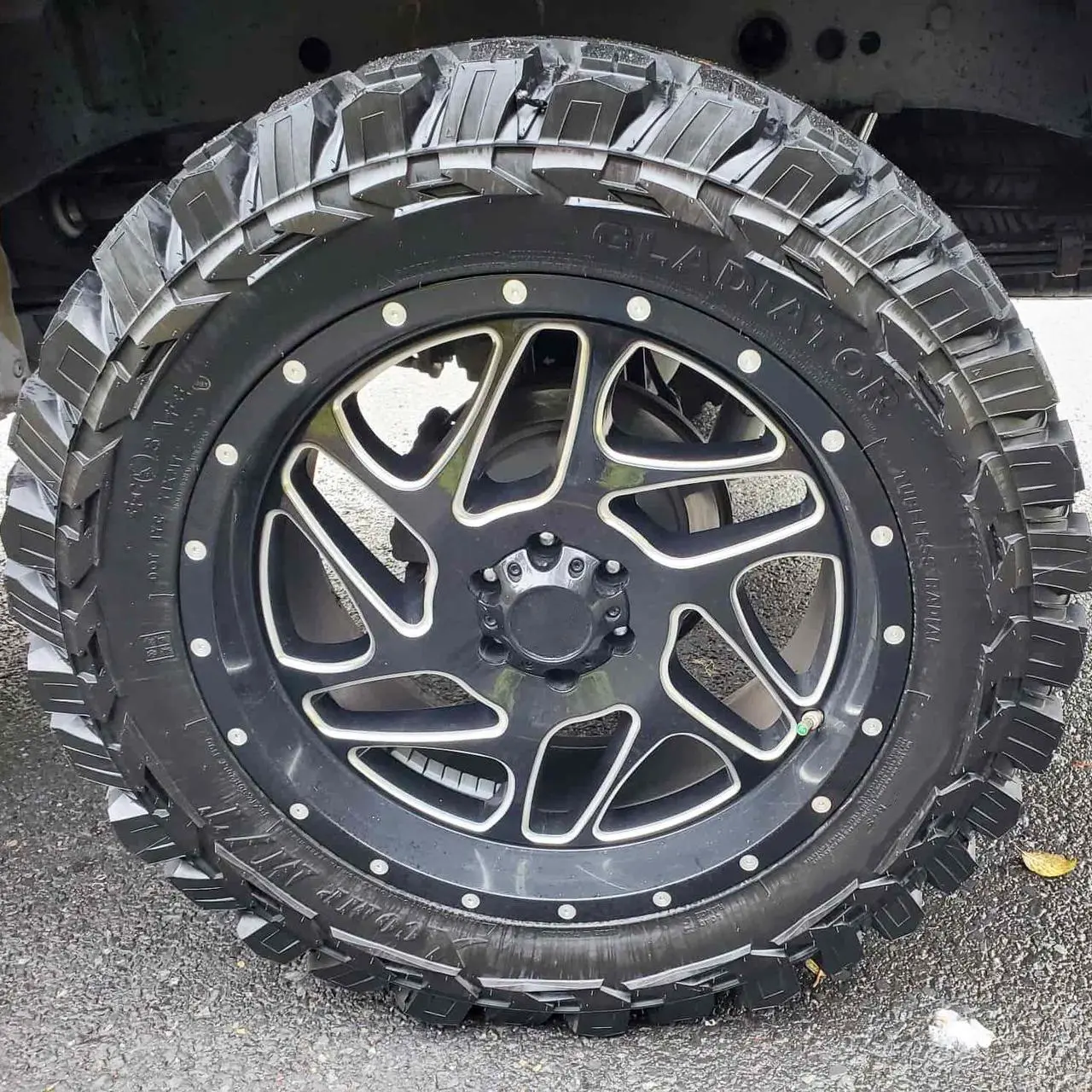 Alt view image 6 of 7 - 315/70R17 128/125P F (12 Ply) - Gladiator X-Comp M/T Mud Tire