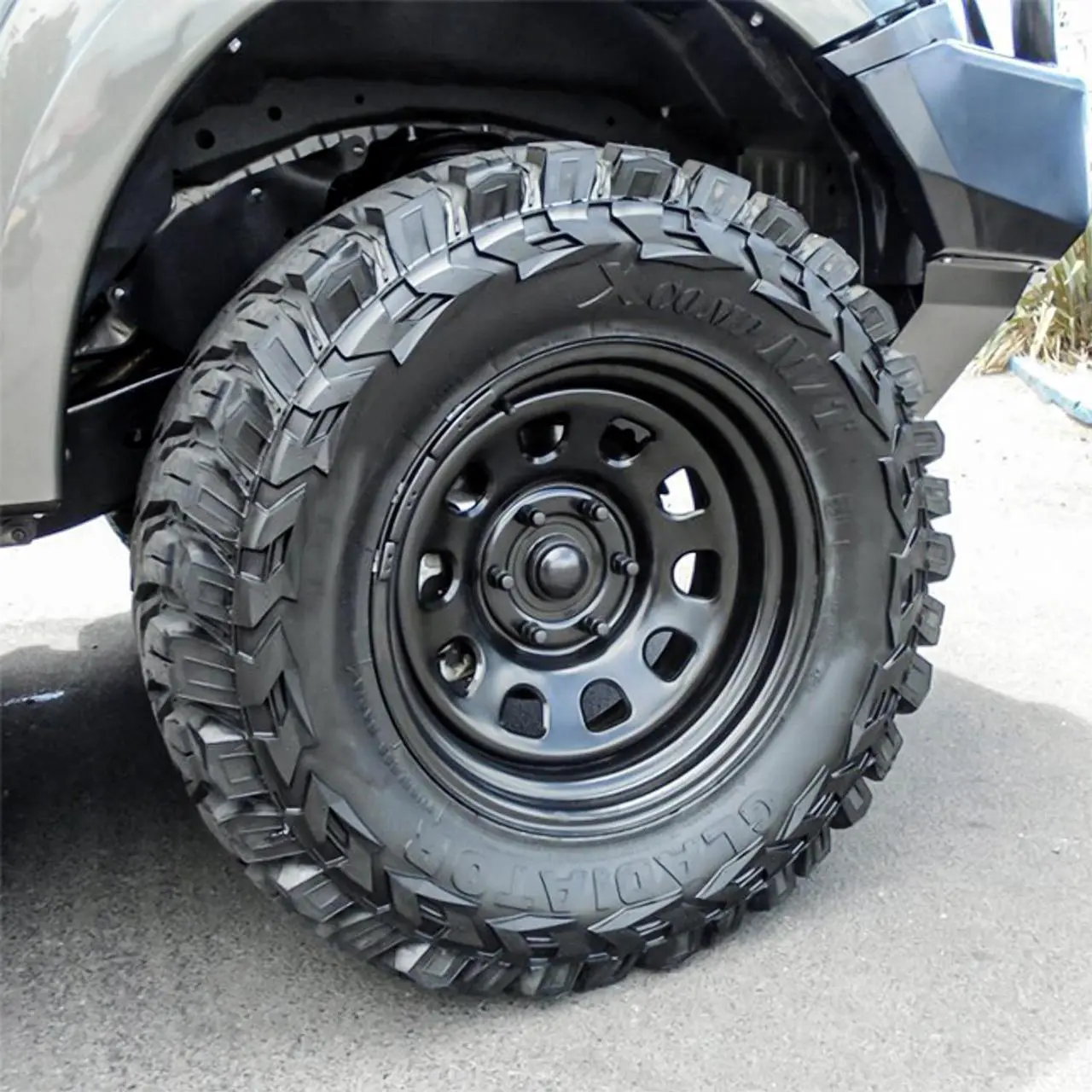Alt view image 7 of 7 - 315/70R17 128/125P F (12 Ply) - Gladiator X-Comp M/T Mud Tire