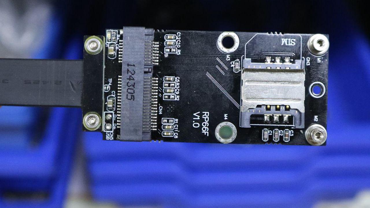 Alt view image 2 of 4 - mPCIe mini PCIe Card to M.2 NGFF Adapter-15CM