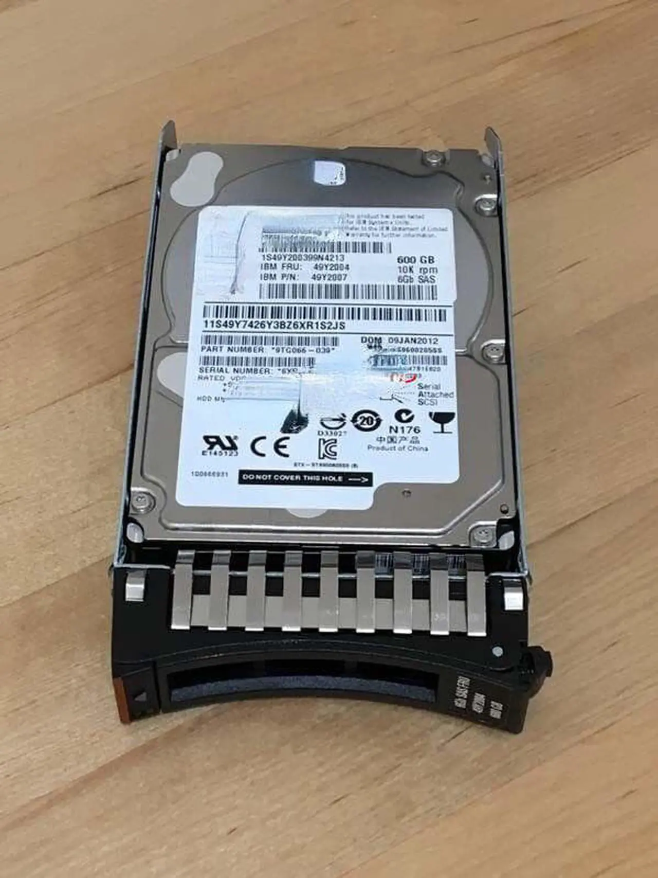Main image of For IBM x3650 M4 (7915) x3550 M4 (7914) server hard disk 49Y2004 600G