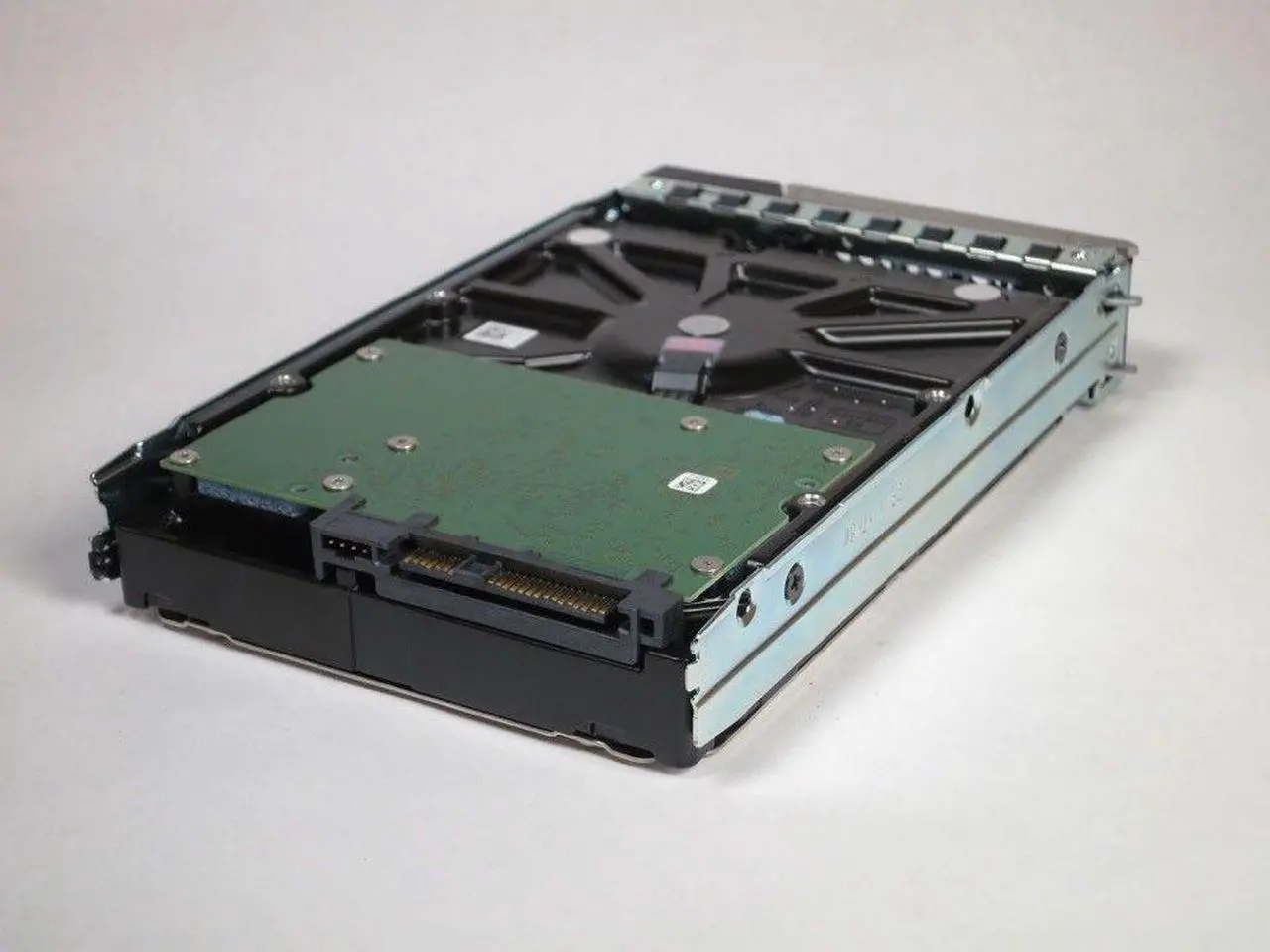 Alt view image 3 of 4 - Dell M40TH - Dell 8TB 3.5" SAS 7.2K 12Gb/s Hard Drive