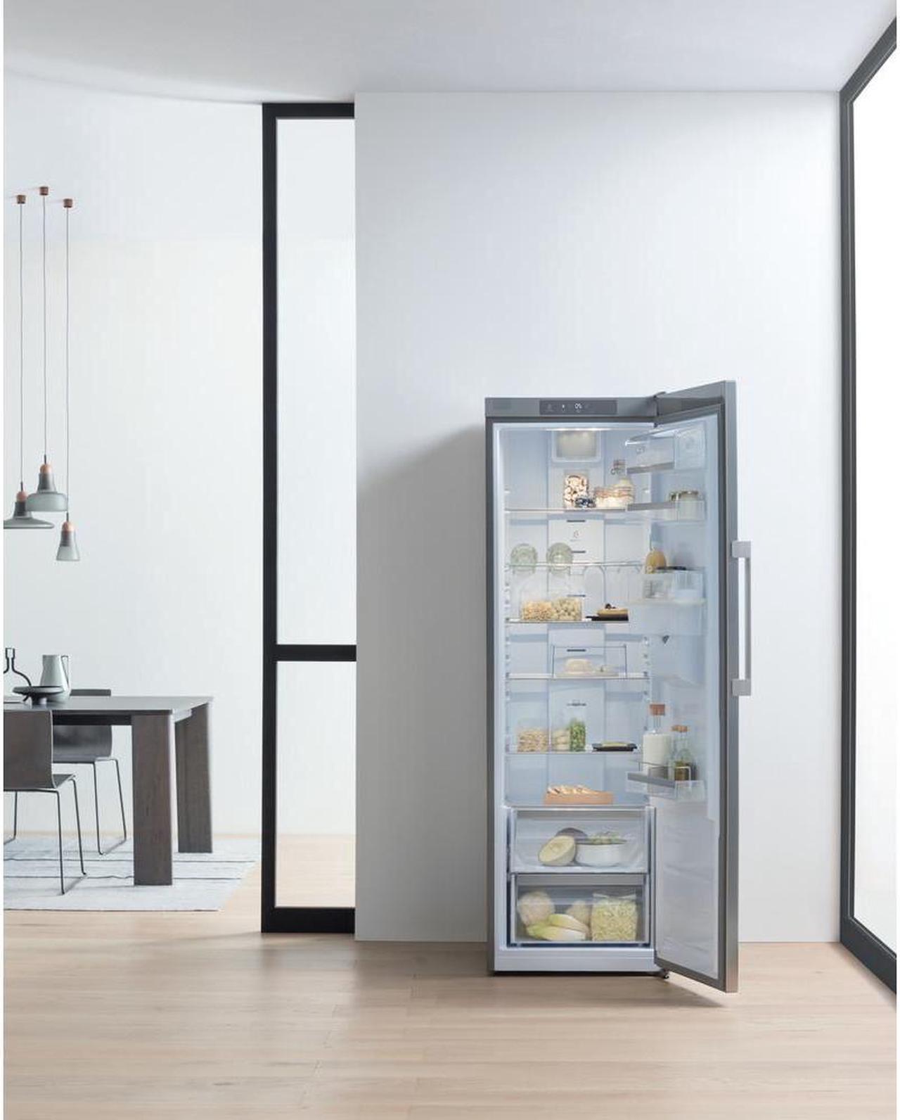 Alt view image 3 of 7 - Whirlpool SW8 AM2Y XR 2 fridge Freestanding 364 L E Stainless steel
