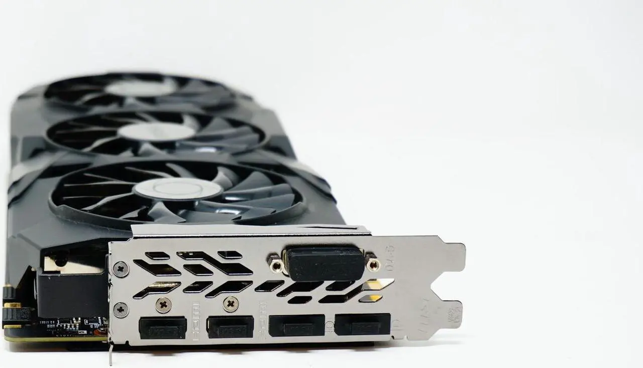 Alt view image 3 of 5 - (use.d)   MSI Geforce GTX 1080 Ti 11GB Duke Graphics Card Nvidia GPU