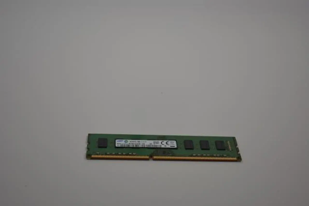 Alt view image 3 of 4 - Samsung M378B1G73EB0-YK0 DDR3-1600 8GB 512M x 8 CL11 Chip Memory