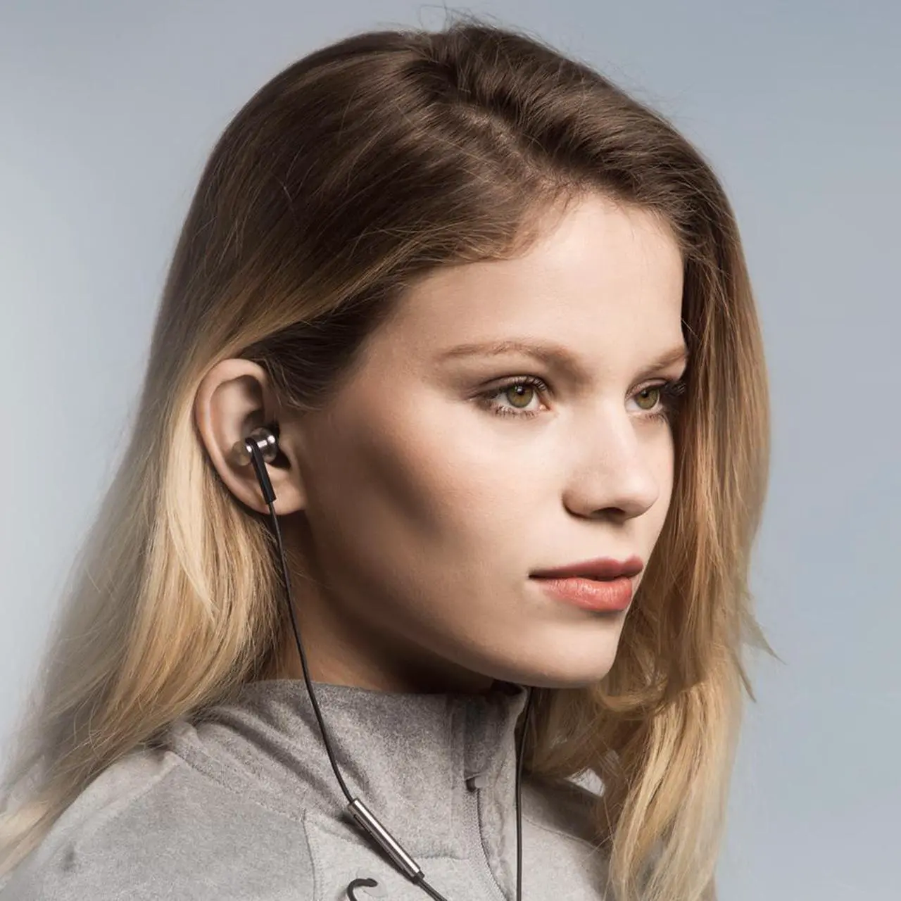 Alt view image 7 of 7 - Xiaomi Mi In-Ear Headphones Pro Silver Dual Driver Earbuds with Mic, including 3 size earbuds