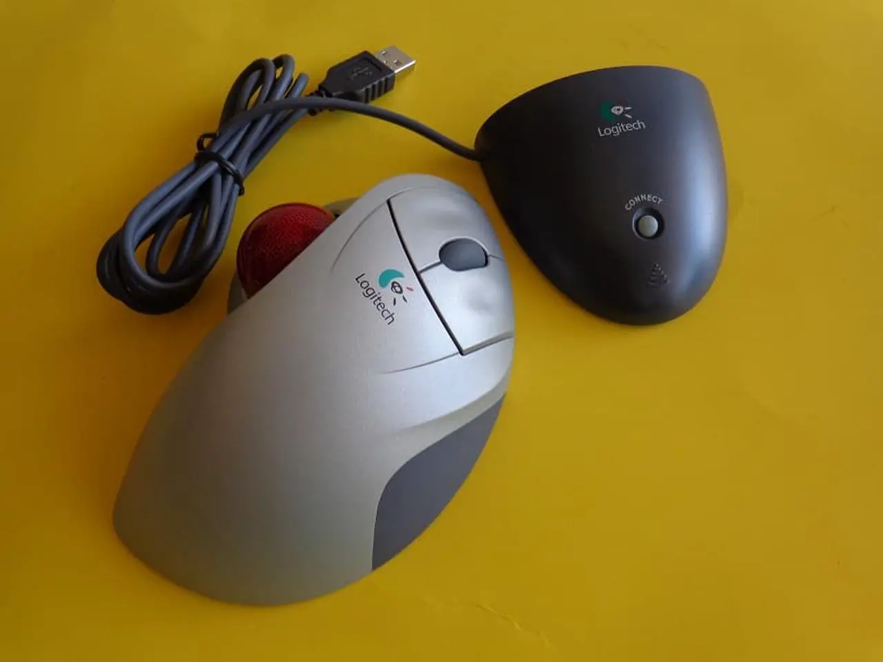 Alt view image 3 of 9 - Logitech Cordless TrackMan Wheel