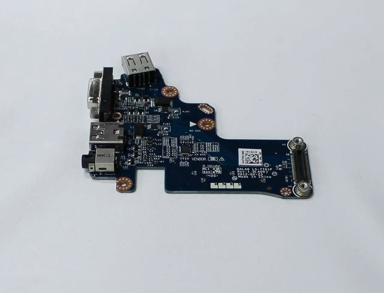 Alt view image 5 of 5 - Dell OEM Latitude E6530 VGA USB Audio Port IO Circuit Board for Intel  7TRKR