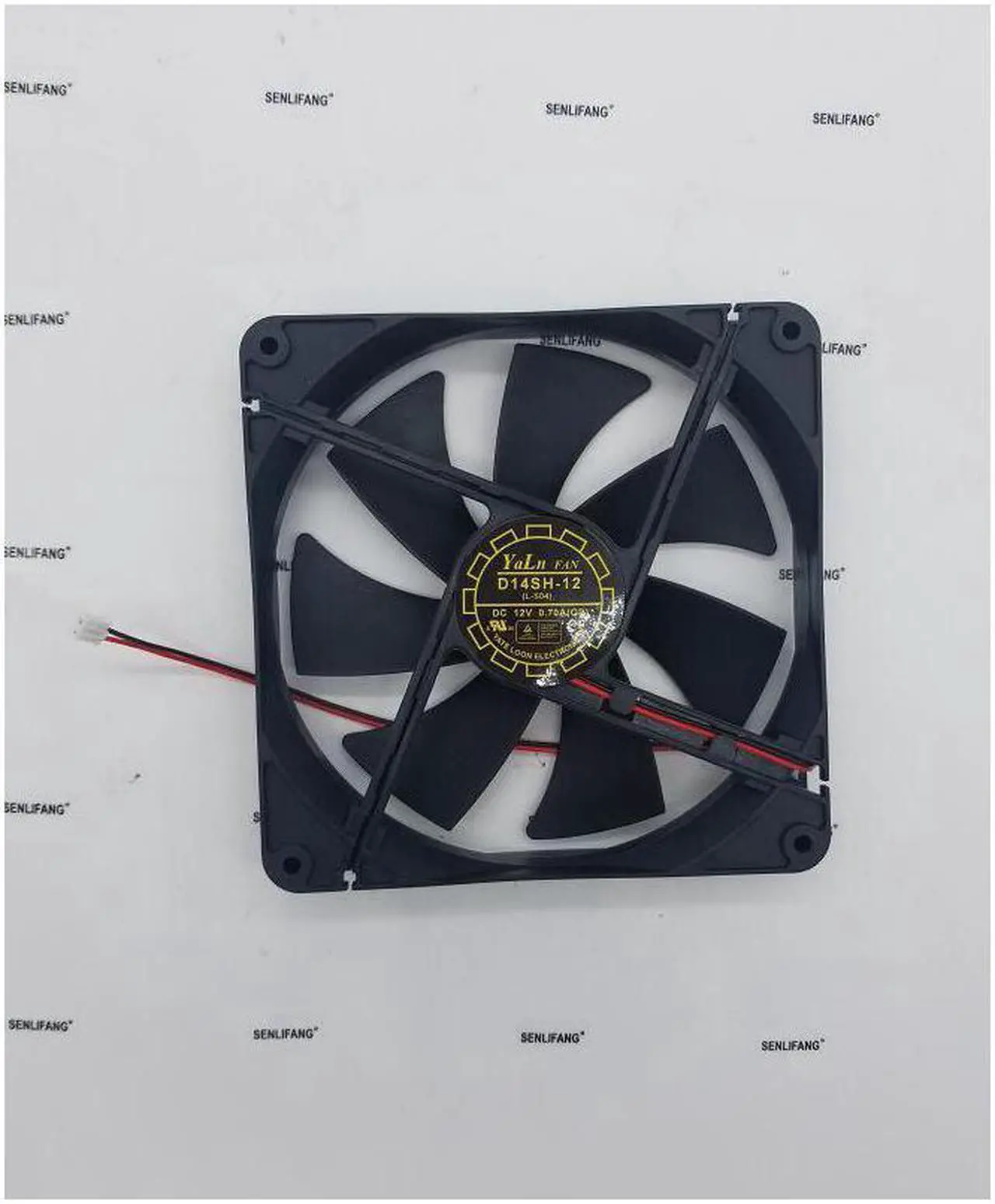 Main image of NEW For Yate Loon Fan D14SH-12 DC 12V 0.70A 140x140x25mm 2-Wire Server Cooler Fan