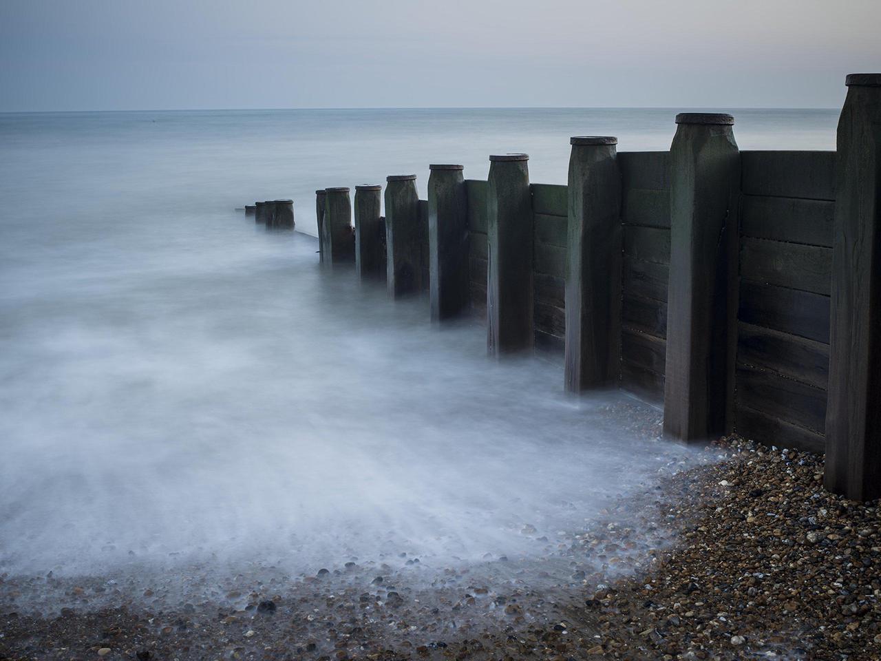 Alt view image 14 of 18 - Tiffen 67mm Variable Neutral Density Filter