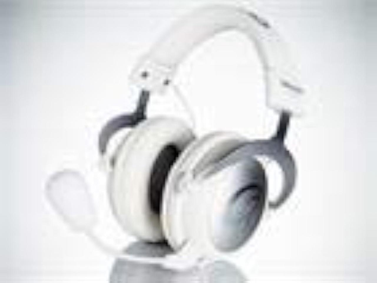 Main image of QPAD QH-90 Pro Gaming 53mm Driver Hi-Fi Headset with Detachable Mic White