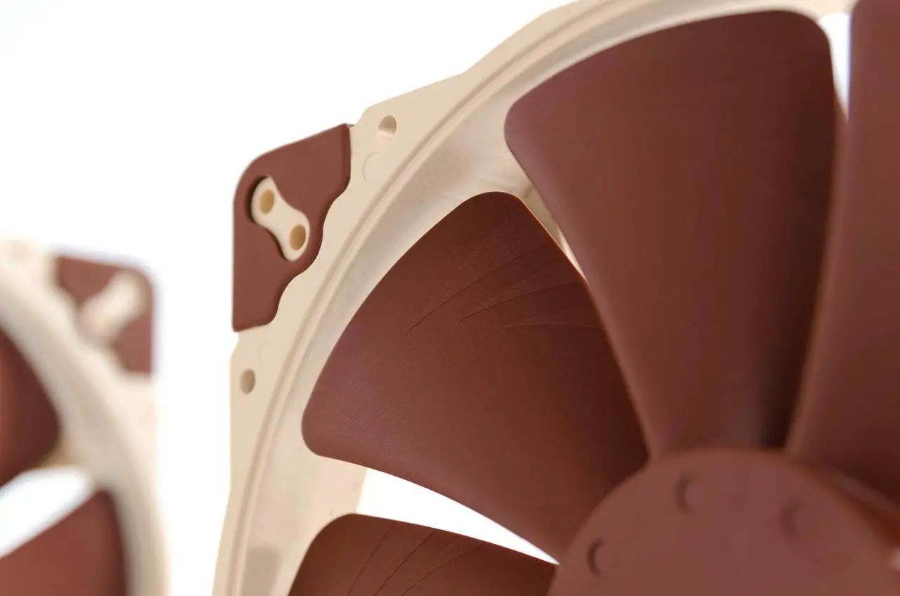 Alt view image 6 of 7 - Noctua NF-A20 FLX, Premium Quiet Fan, 3-Pin (200x30mm, Brown)