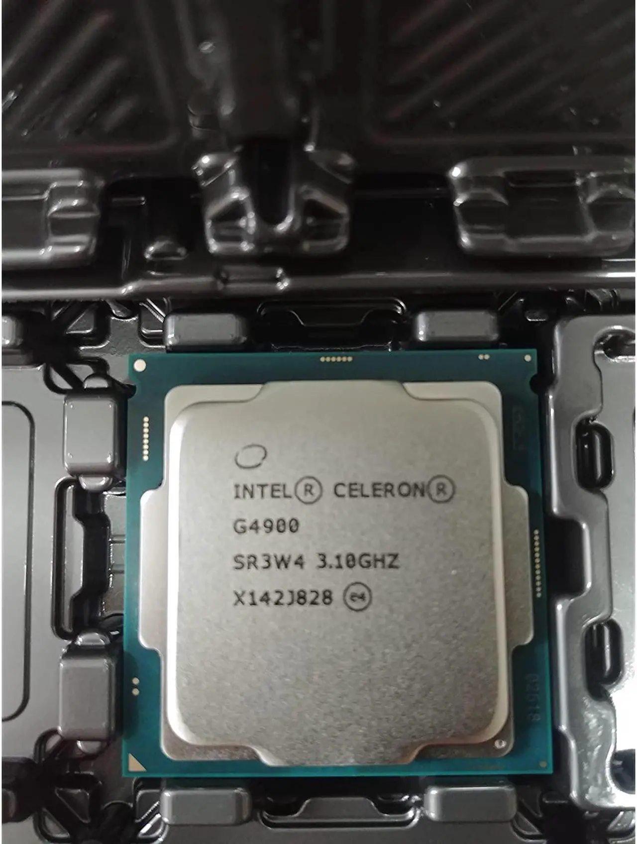 Alt view image 12 of 12 - Intel CM8068403378112 Desktop Processor