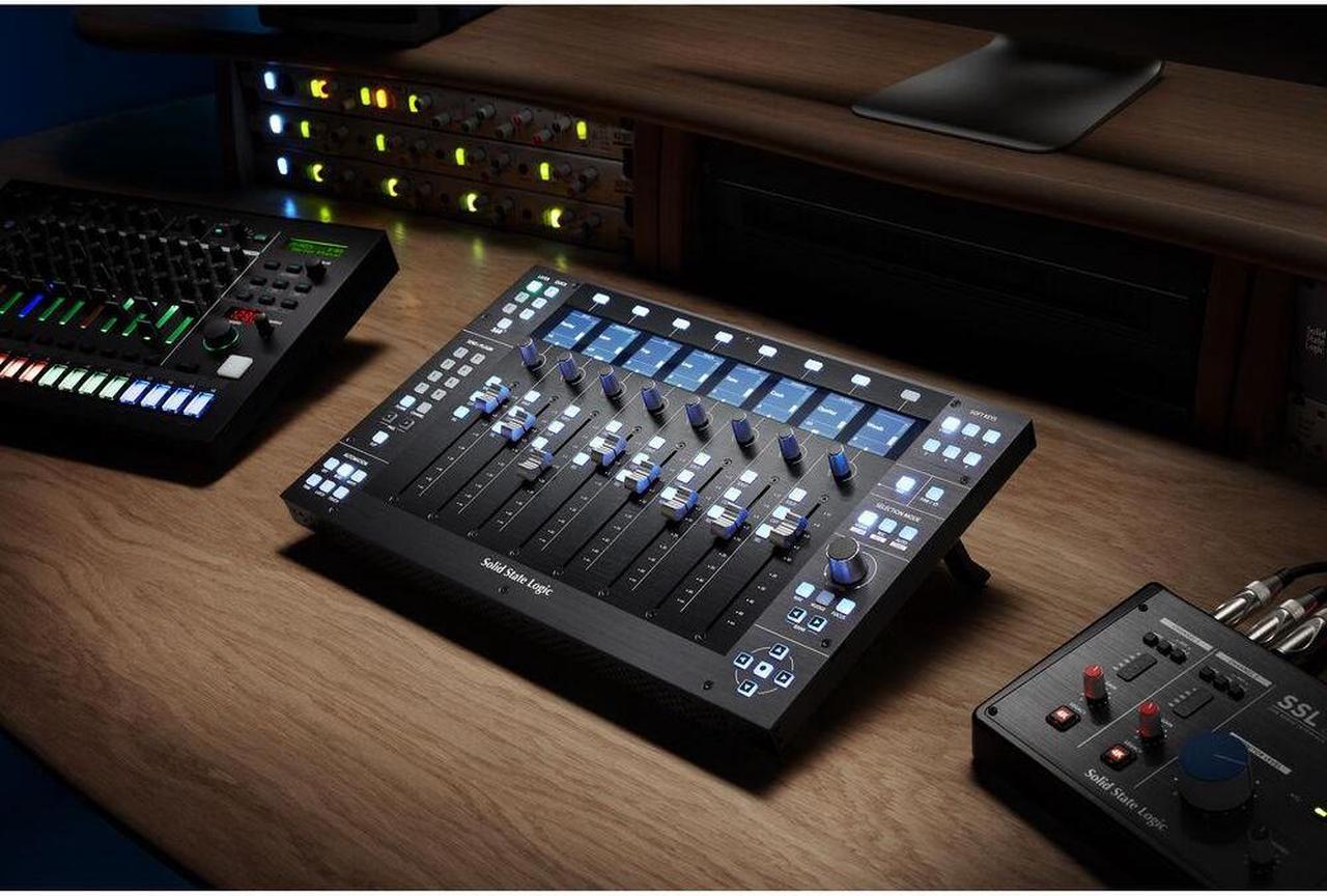 Alt view image 5 of 6 - Solid State Logic UF8 Advanced DAW Controller Bundle with Solid State Logic UC1 Hardware Plug-In Control Surface