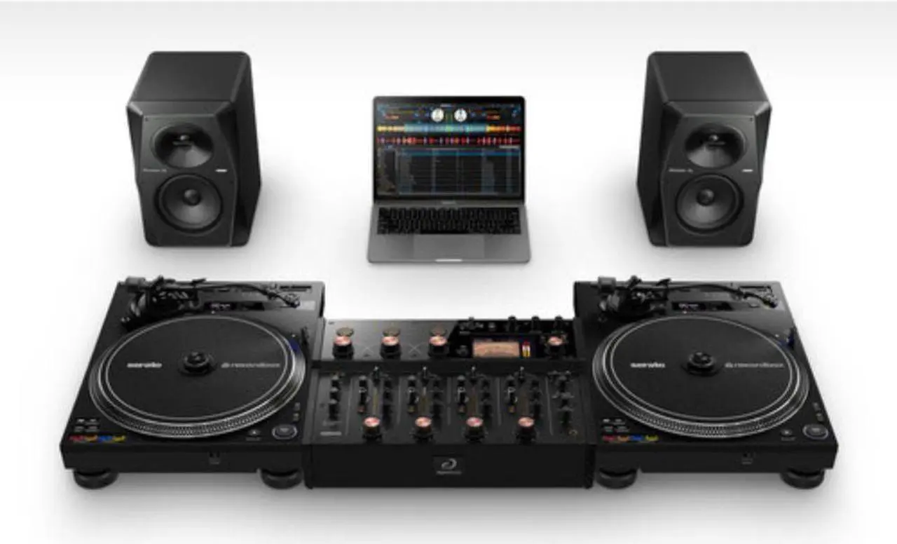 Alt view image 7 of 7 - AlphaTheta Euphonia Professional 4-Channel Rotary Mixer