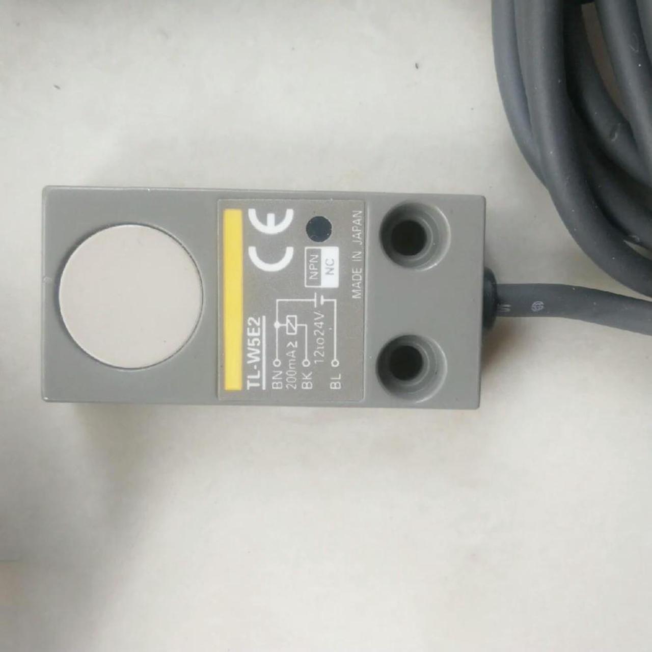 For Industrial Control Product TL-W5E1 Proximity Switch Sensor Flat Type NPN Normally Open Three-Wire DC