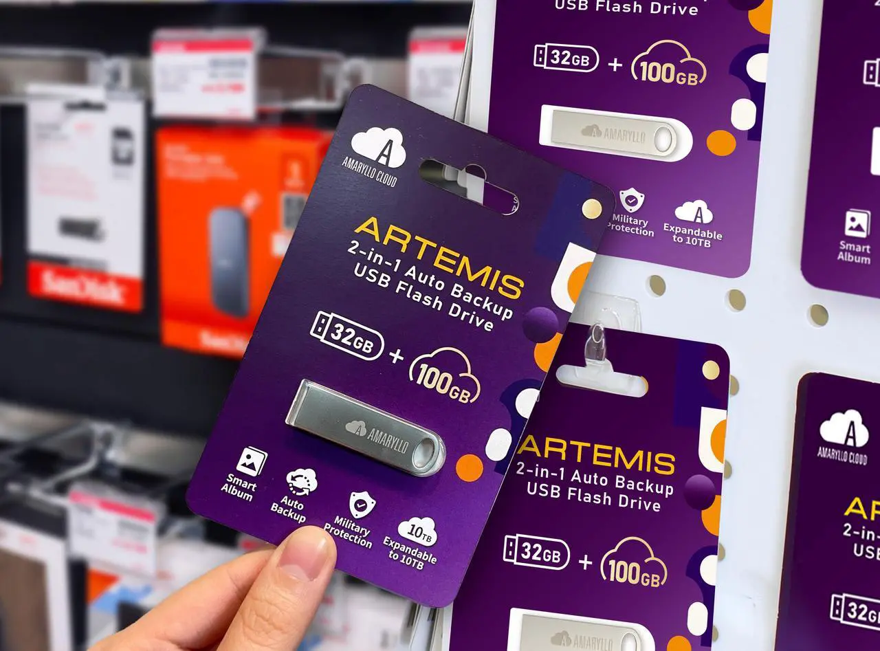 Alt view image 2 of 7 - Amaryllo Artemis 2-in-1 100GB Cloud Storage + 32GB USB 2.0 Flash Drive with Auto Backup (USB Stick, Thumb Drive, Memory Stick)