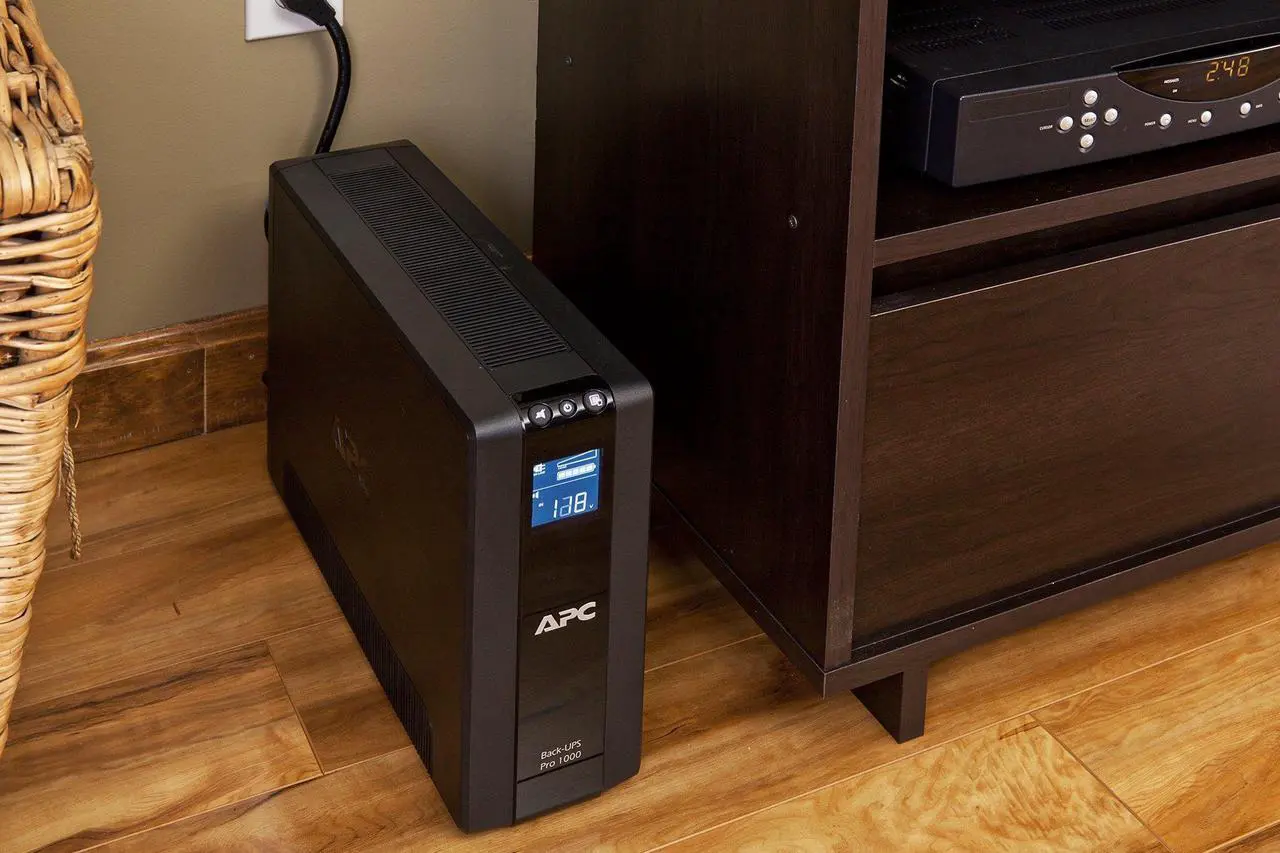 Alt view image 4 of 5 - APC Back-UPS Pro 1000VA UPS Battery Backup & Surge Protector (BR1000G)