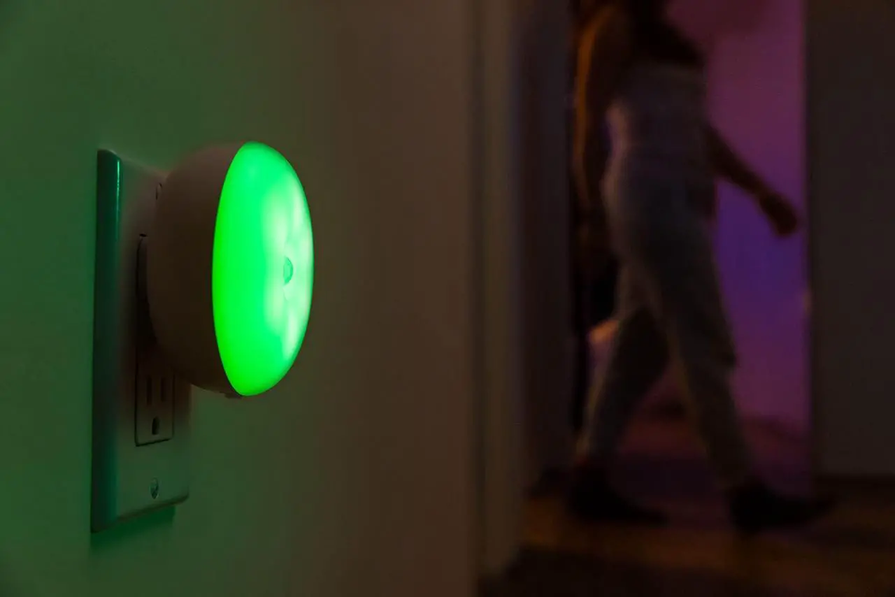 Alt view image 5 of 5 - BlissLights Starport USB (Blue) x BlissEmber Plugin Night Light Bundle