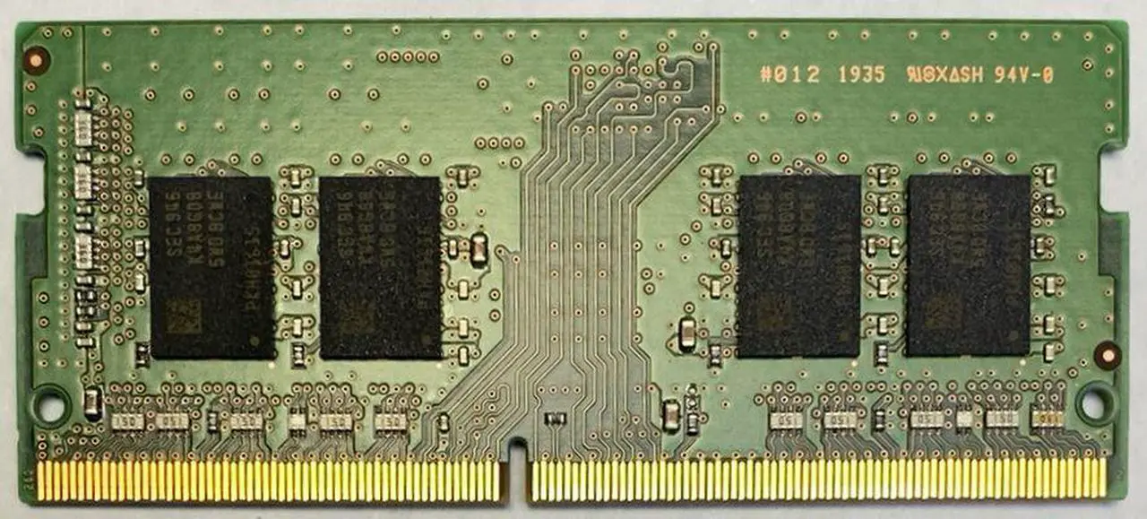 Alt view image 2 of 3 - Samsung 8GB DDR4 3200MHz PC4-25600 1.2V 1Rx8 260-Pin SODIMM Laptop RAM Memory Module M471A1K43DB1-CWE