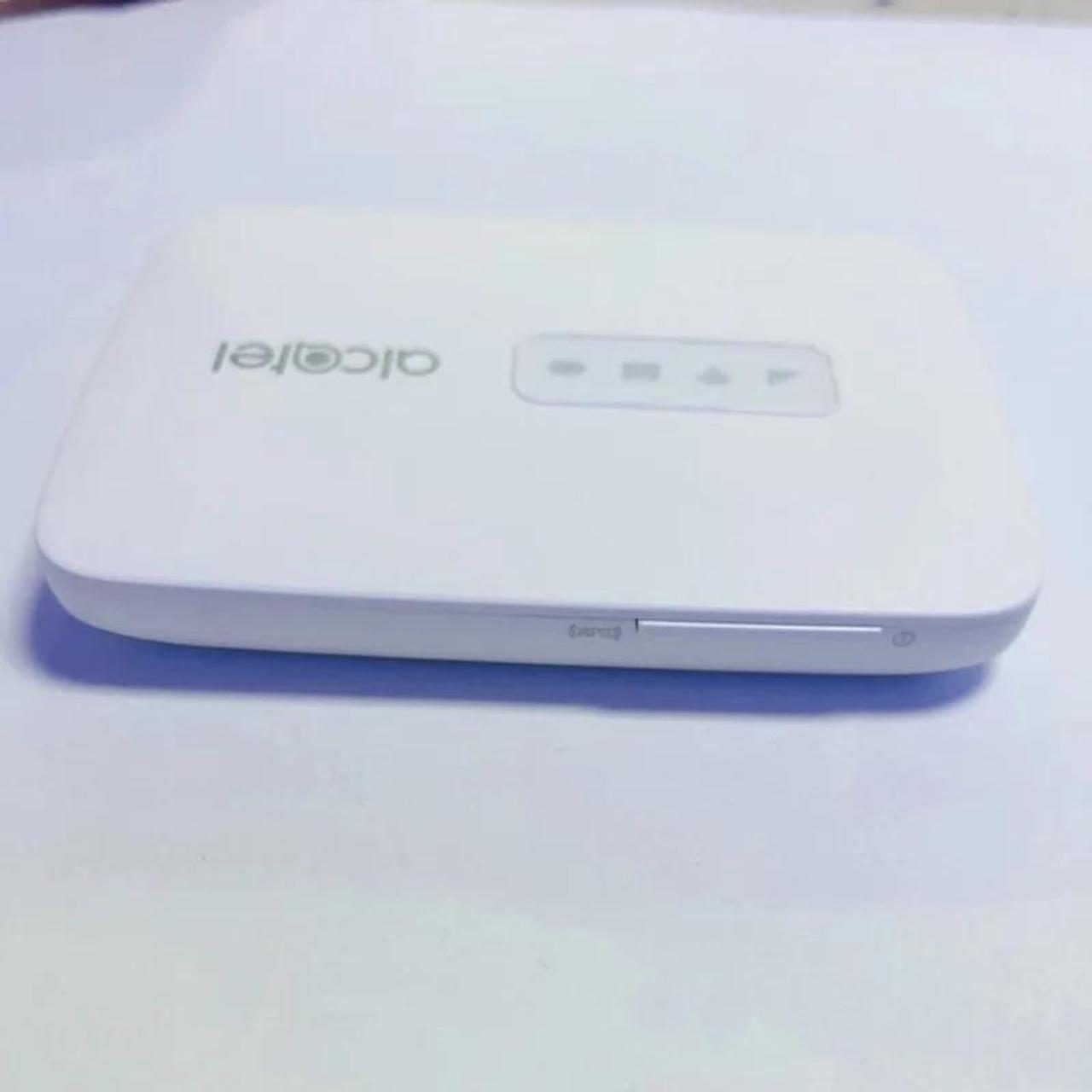 Alt view image 3 of 5 - Alcatel Zone MW40V LTE Hotspot  MW40 wireless 4G Router 4G LTE WiFi Hotspot 150Mbps mw40v