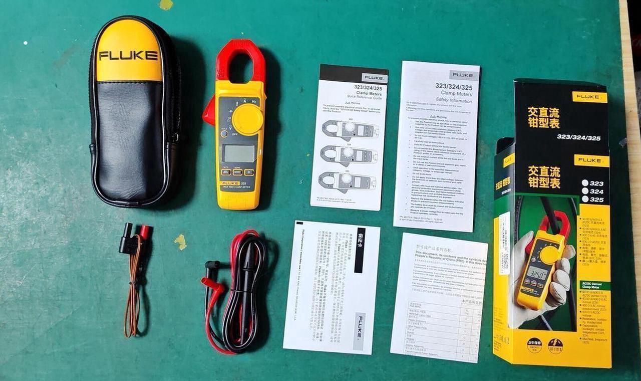 Alt view image 7 of 7 - Fluke 325 True RMS AC DC Current Voltage Tester Capacitance Clamp Frequency NEW