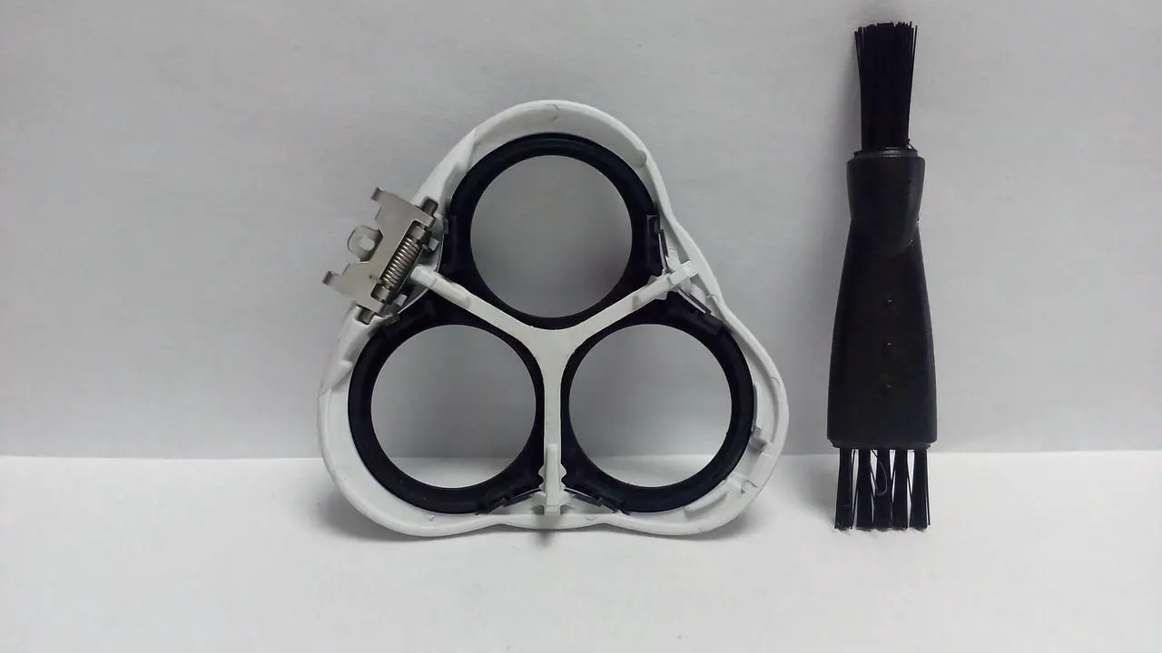 Main image of New Shaver Head Blade Holder Prewave Compatible With Philips Norelco HQ 7310XL 7315XL 7320XL 7340XL 7345XL 7350XL 7380XL 7325XL Razor heads parts white