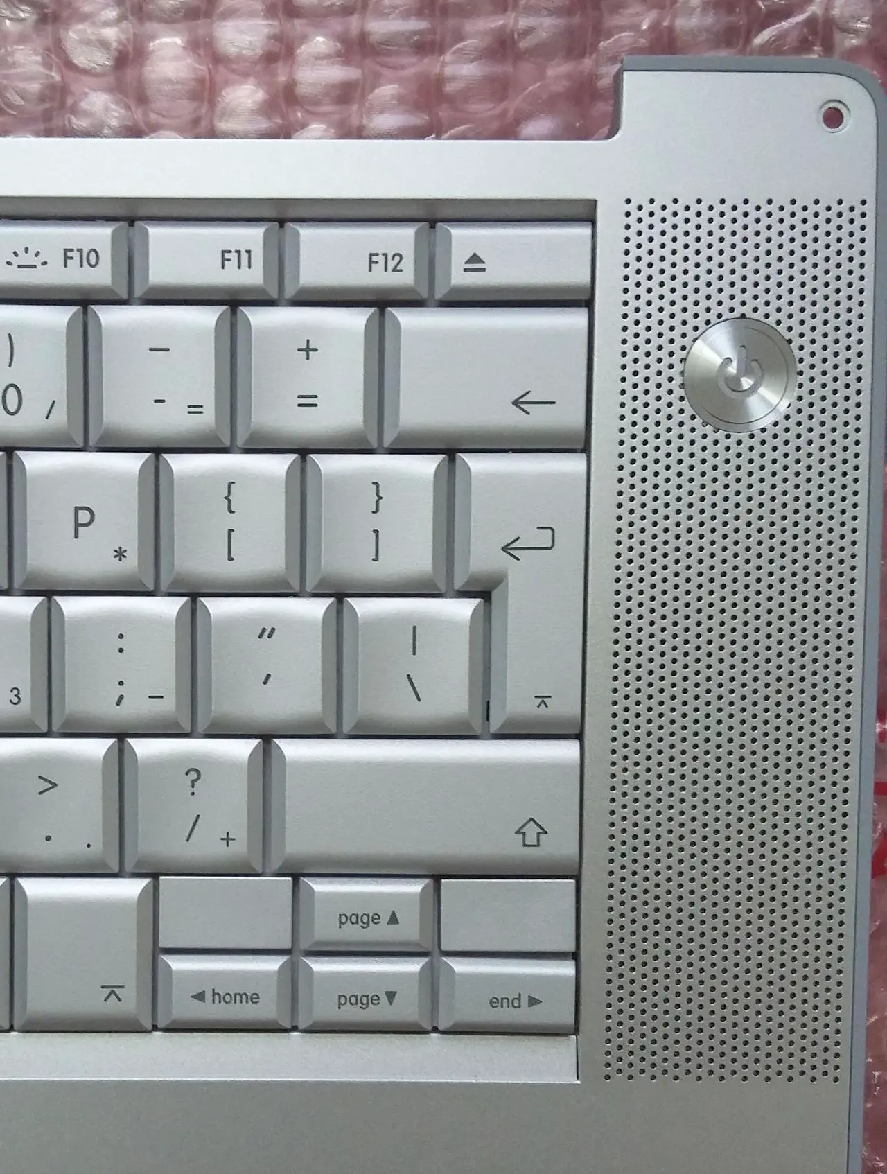 Alt view image 4 of 4 - 613-4697-C -B Laptop Keyboard Trackpad for 15" PowerbookG4 A1046 M8980LL M8981LL A1095 M9421LL M9422LL M9676LL