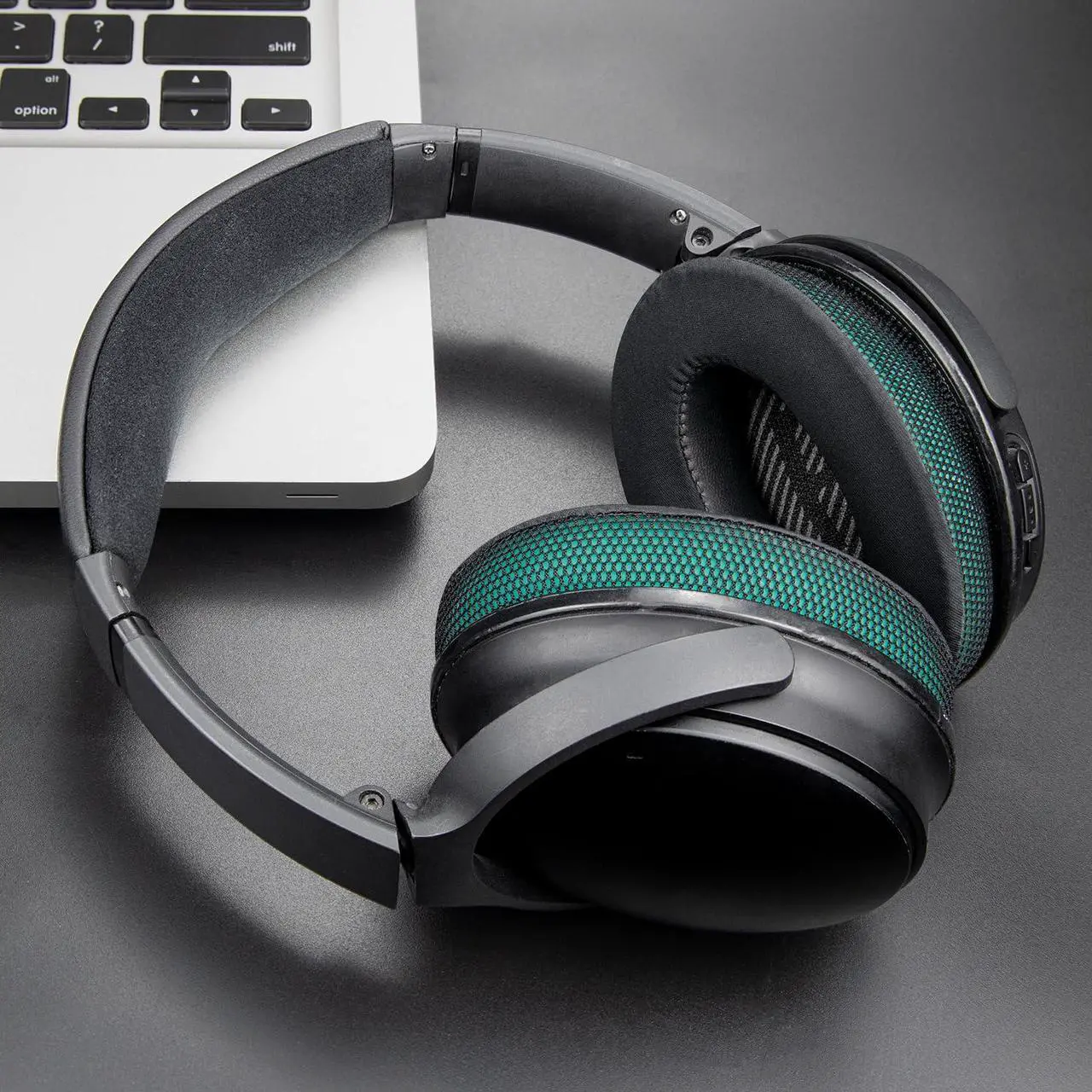 Alt view image 3 of 5 - SoloWIT Cooling-Gel Ear Pads Cushions Replacement, Earpads for Bose QuietComfort 35 (QC35) and Quiet Comfort 35 II (QC35 II) Over-Ear Headphones, Noise Isolation Foam - Dark Green