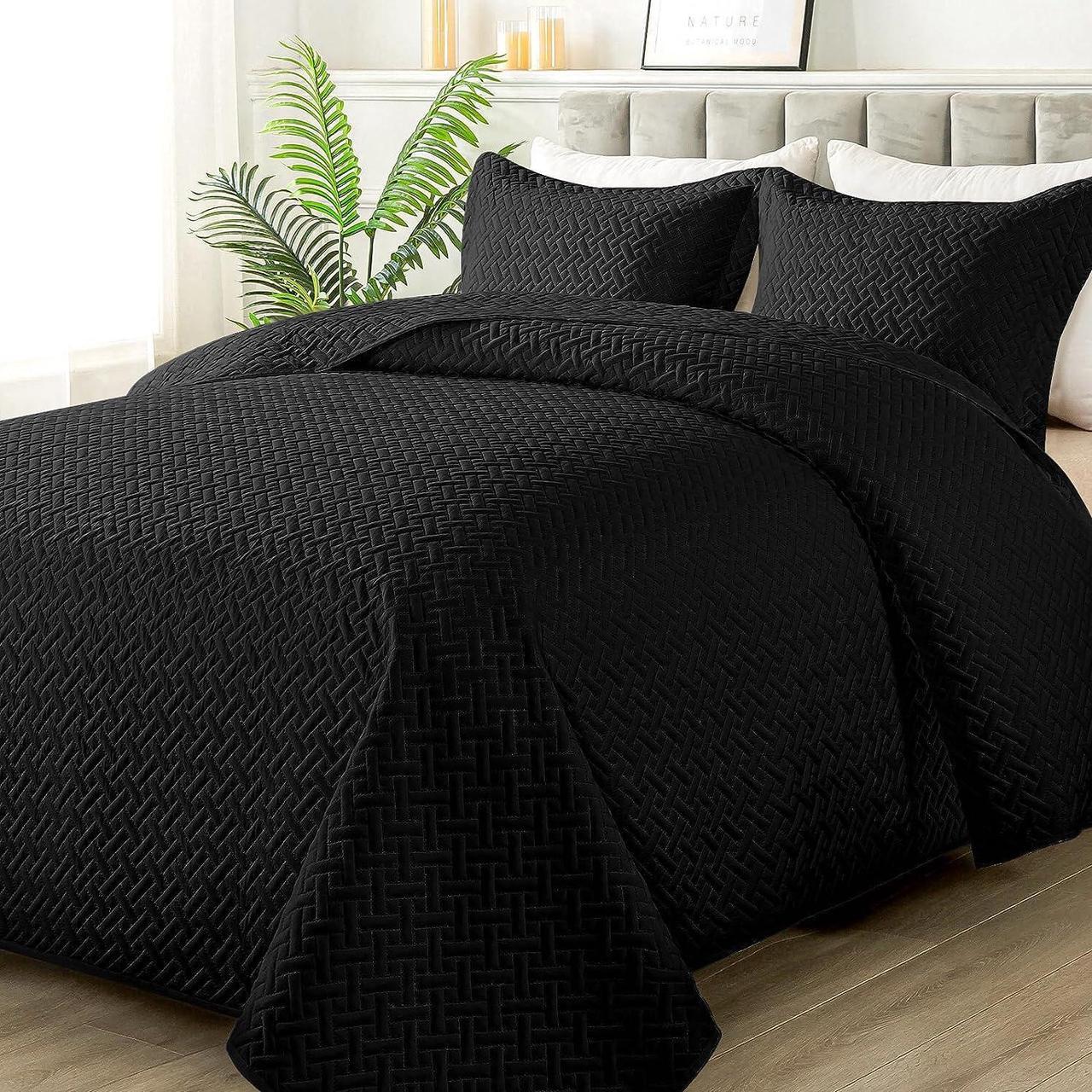 Main image of Quilt Set Full/Queen Size - Soft Lightweight Quilts Summer Quilted Bedspreads - Reversible Coverlet Bedding Set for All Season 3 Piece (1 Quilt 2 Pillow Shams) - Black