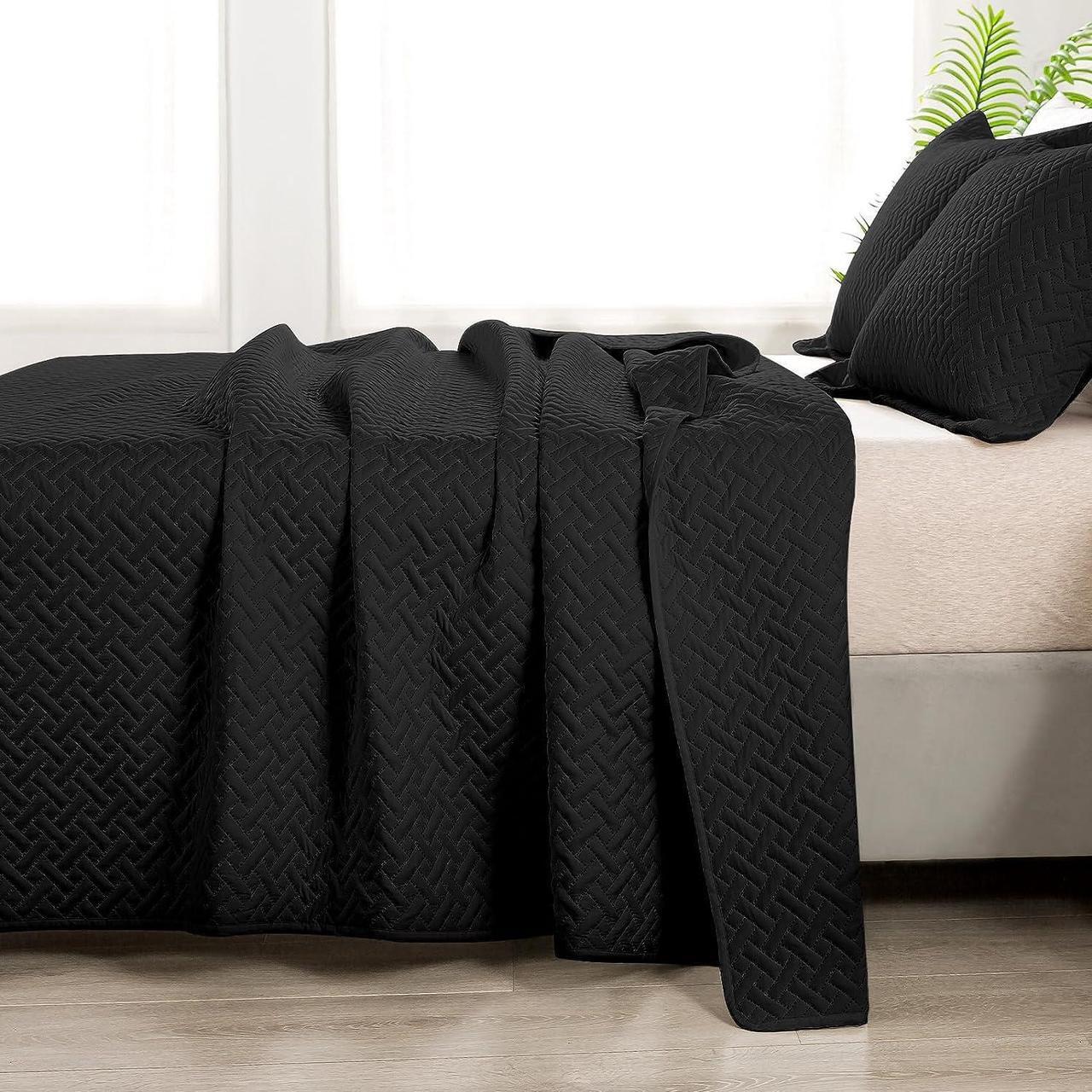 Alt view image 3 of 7 - Quilt Set Full/Queen Size - Soft Lightweight Quilts Summer Quilted Bedspreads - Reversible Coverlet Bedding Set for All Season 3 Piece (1 Quilt 2 Pillow Shams) - Black